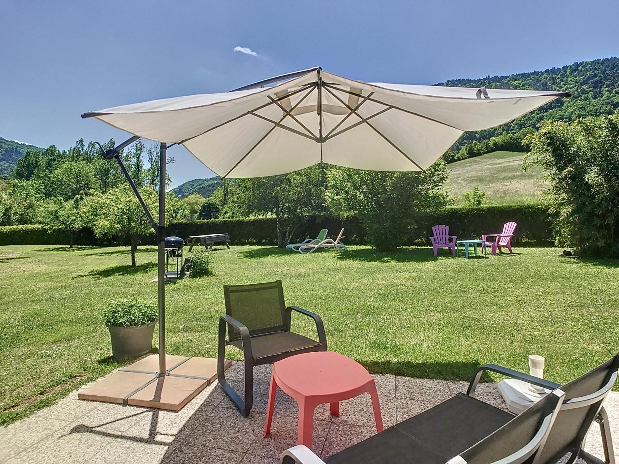 Grand Jardin, Au Calme, Proche Commerces *